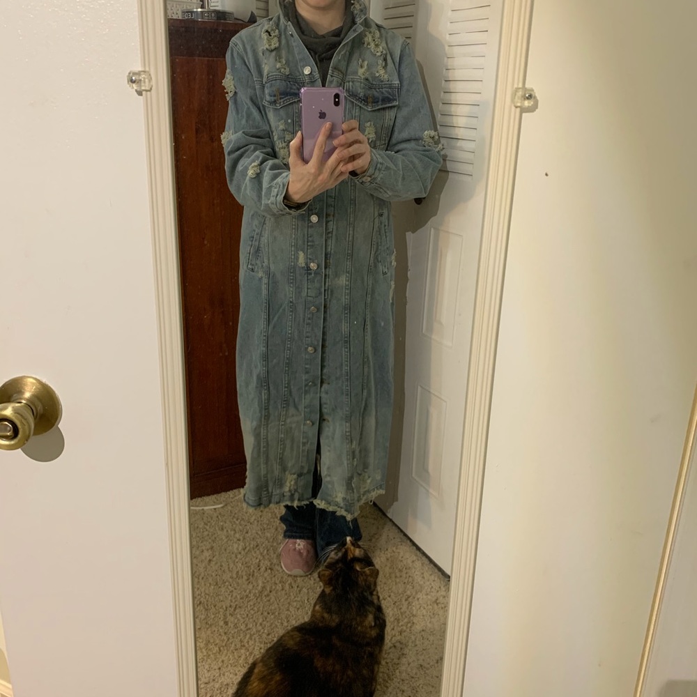 LAST ONE! Distressed Denim Trench Coat Plus Sizes Available! - Picture 8 of 8